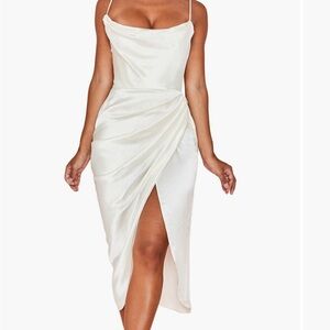 House of CB Reva Satin Gathered
Corset Dress ivory size M bridal vibes!